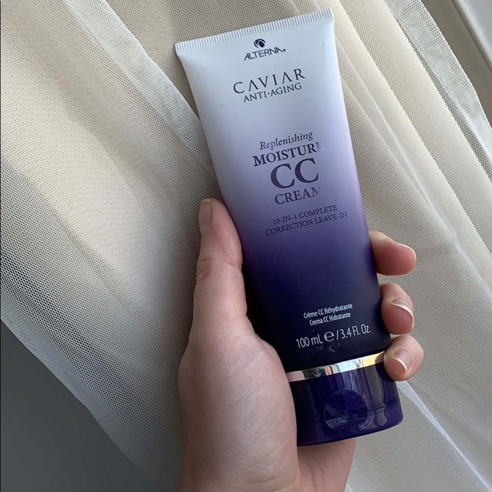 CAVIAR Anti-Aging Replenishing Moisture CC Cream